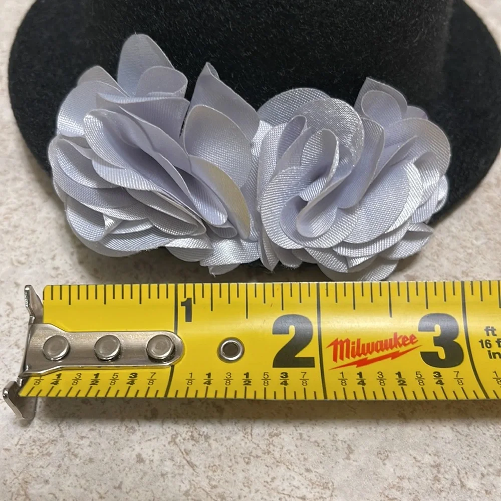 BNWOT GYMBOREE BLACK FELT CLIP ON HAT HAIR ACCESSORY & PALE GRAY RUFFLE ACCENT